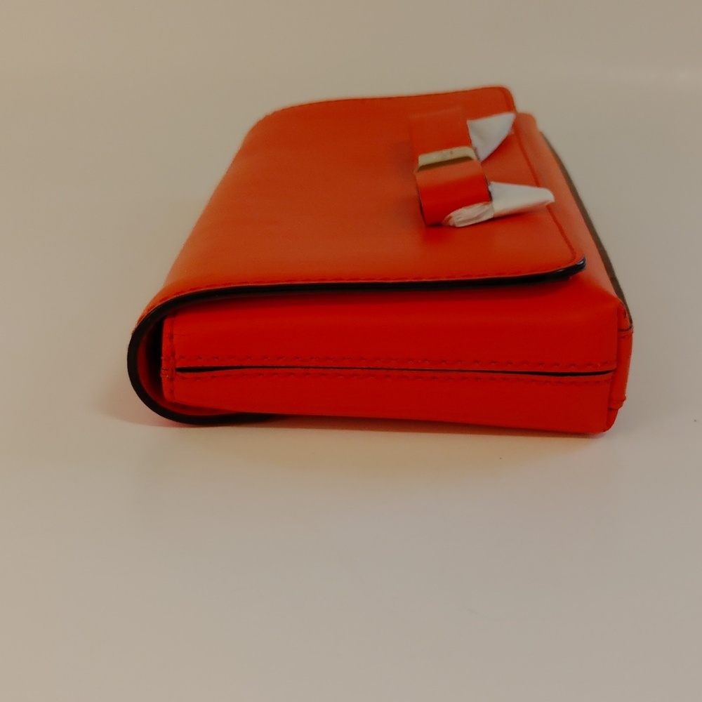 Kate Spade Pink 🩷 Clutch with Silver Bow - Picture 4 of 12